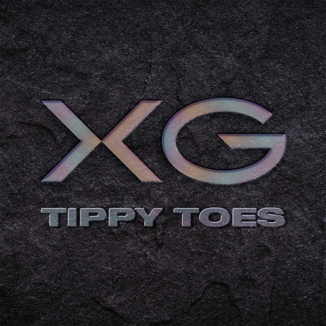ヒップホップ/R&BガールズグループXGがデビューシングル“Tippy Toes”を